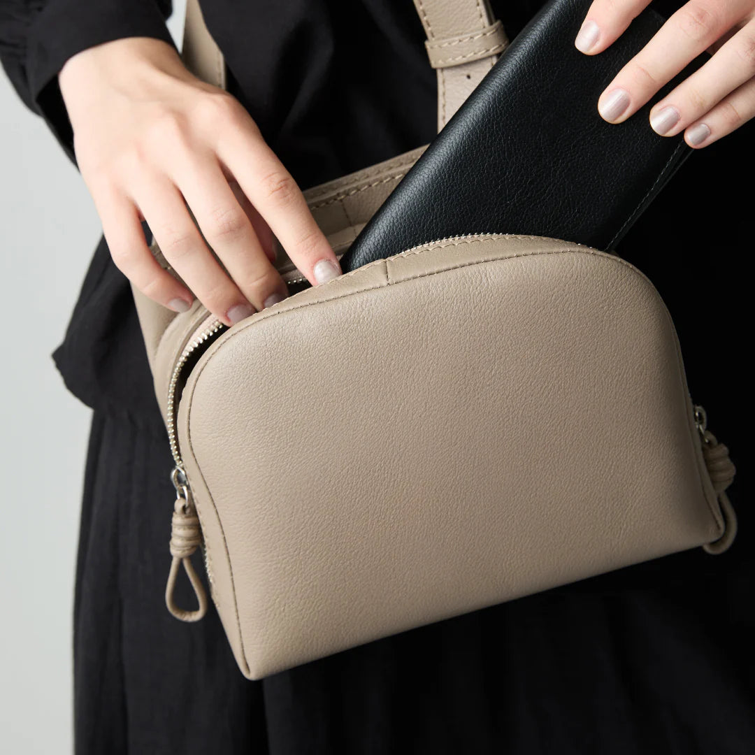 Sora 2 Way Shoulder M