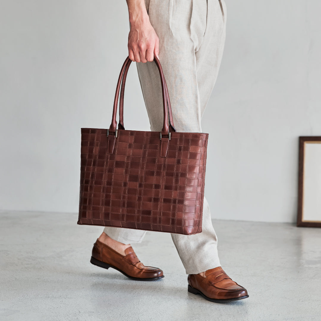 Antique Mesh Slim Tote