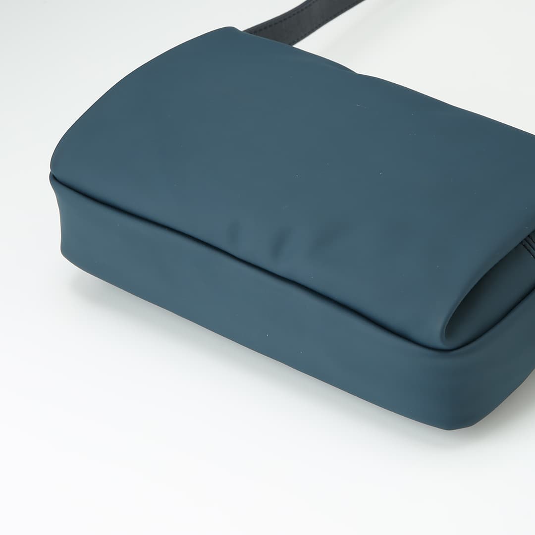 Blind Soccer Shoulder