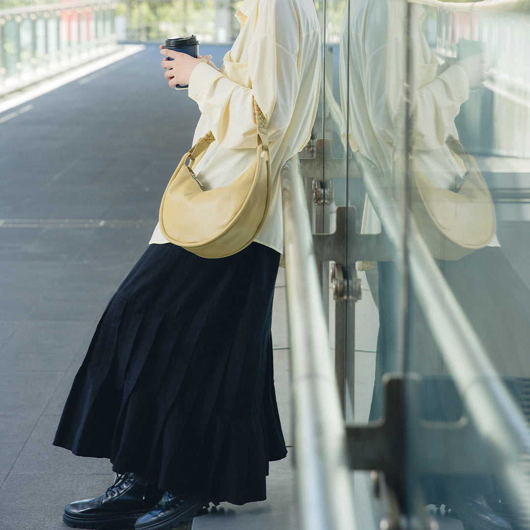 Soft Round Moon 2 Way Hand