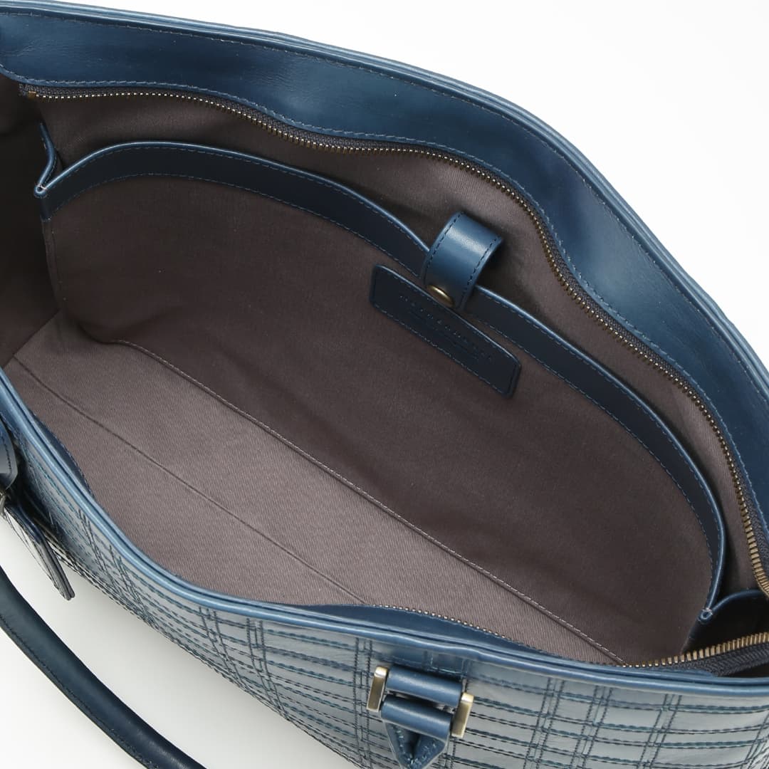 Antique Mesh Slim Tote