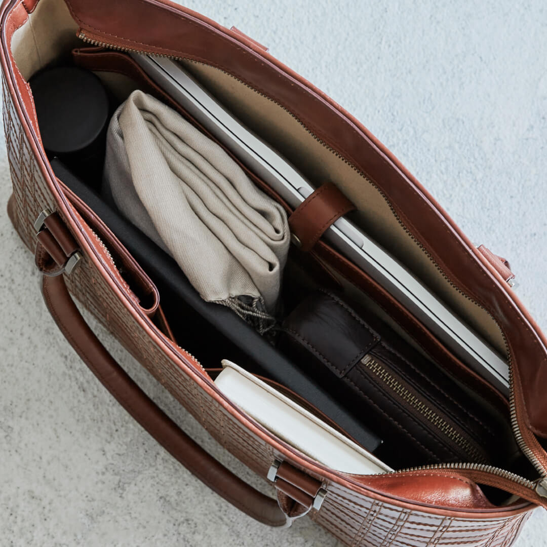 Antique Mesh Slim Tote