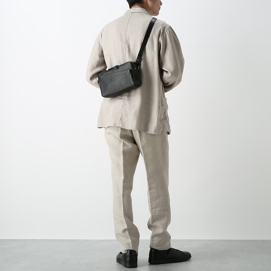 Linear 2 Way Shoulder