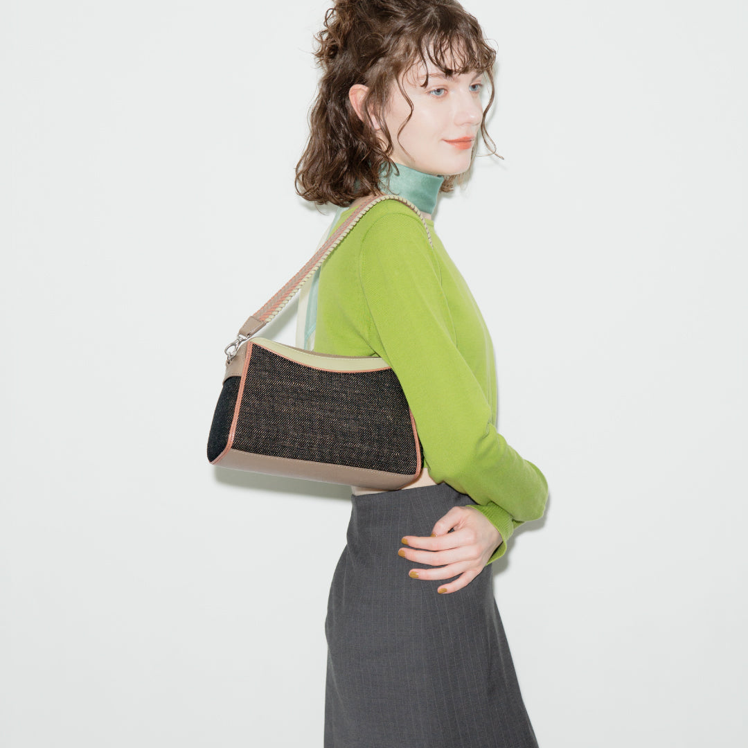 Jutee Multi-color Shoulder M