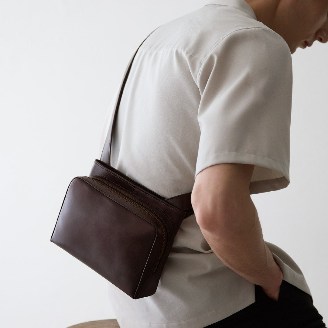 マザーハウス アンティーク ソラ 2 ウェイ ショルダー(ブラウン) Antique Sora 2 Way Shoulder | Men's High-Quality Leather Shoulder