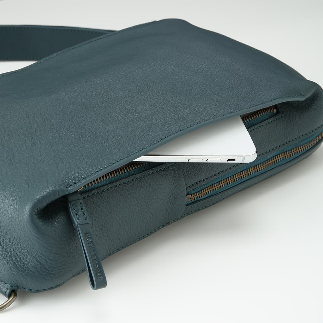 Kazematou Cross Bag | Leather Crossbody Bag