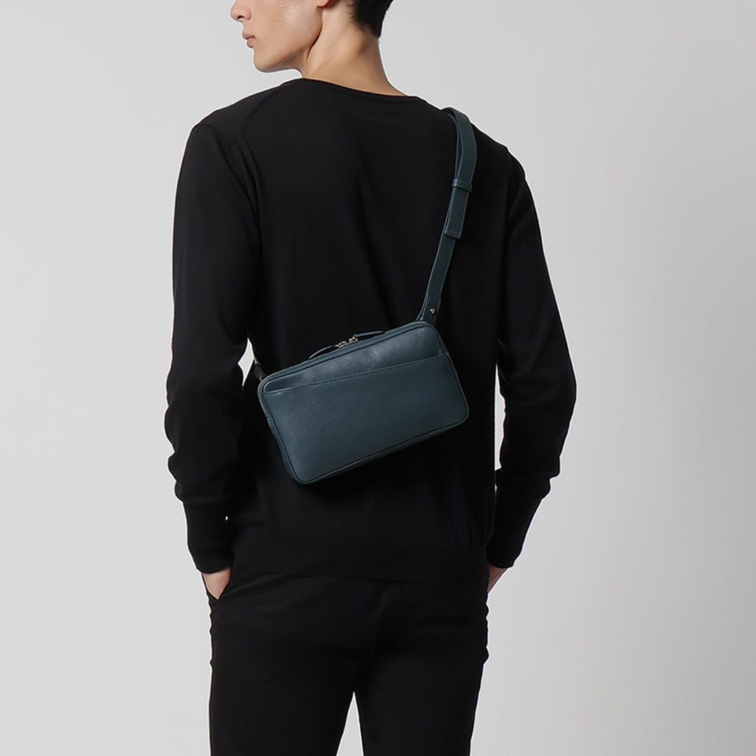 Linear 2 Way Shoulder Linear 2 Way Shoulder