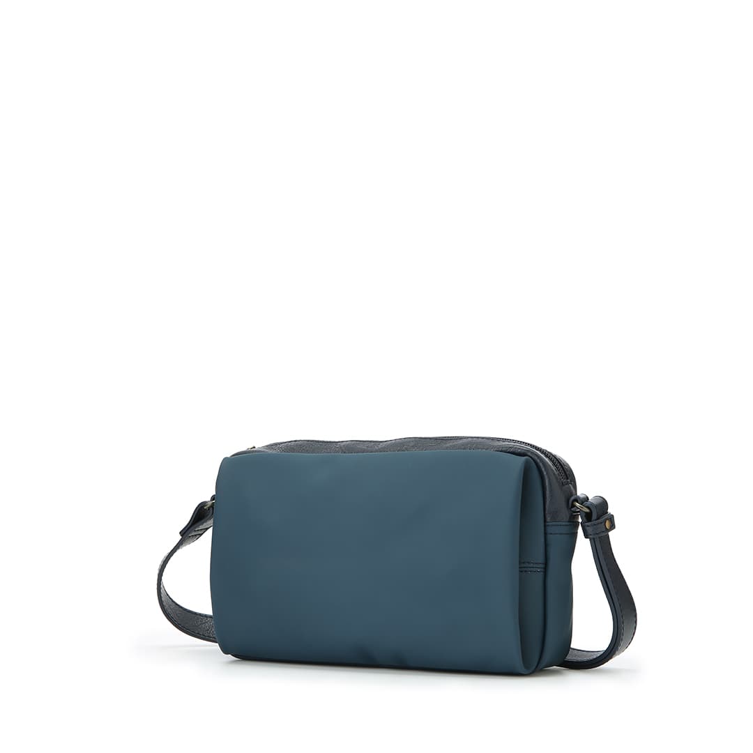 Blind Soccer Shoulder