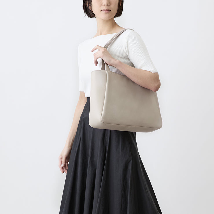 K Angle Tote