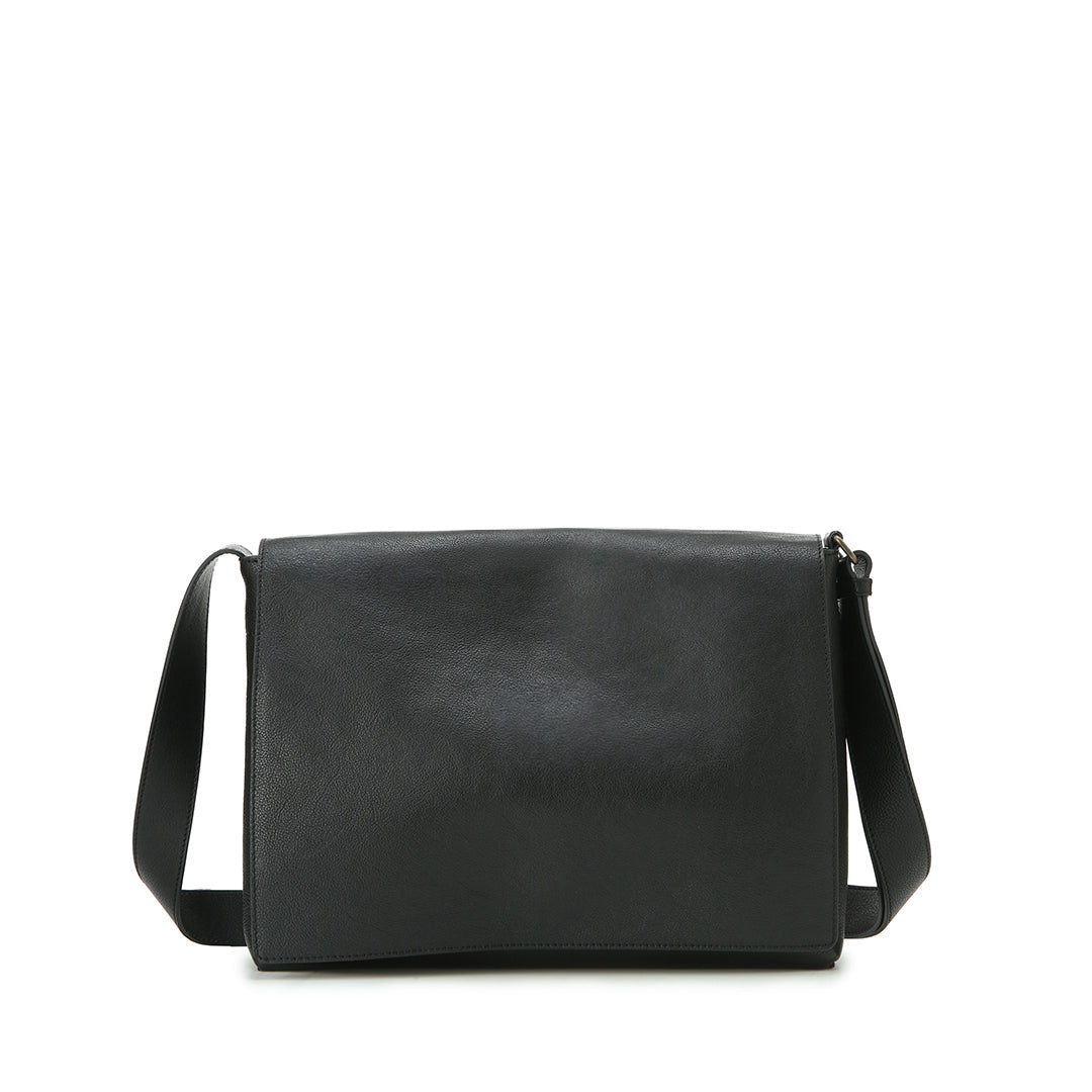 Grained Flap Shoulder