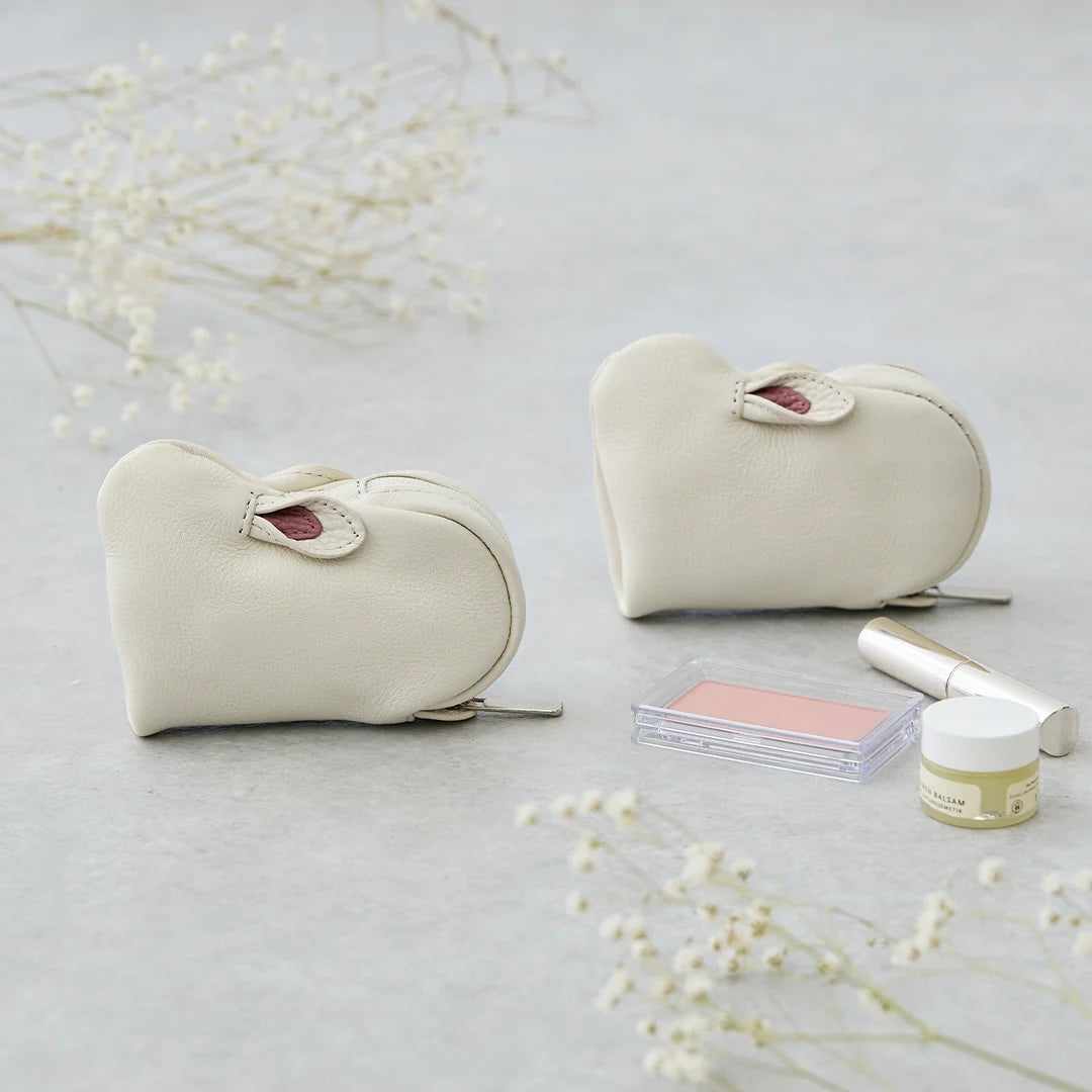 Uwa-muki Usagi Pouch