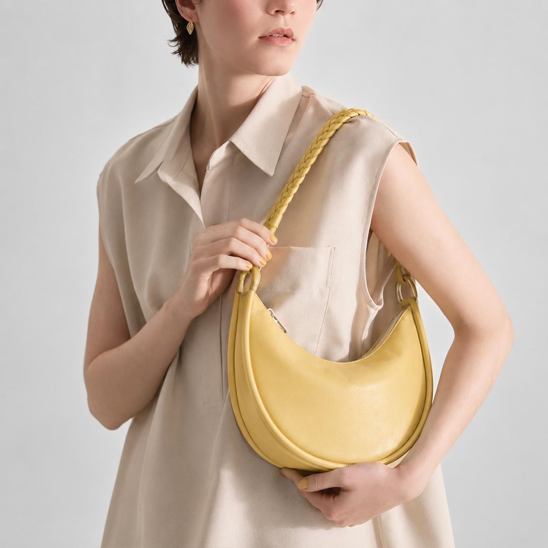 MH26-Soft-Round-Moon-Yellow-