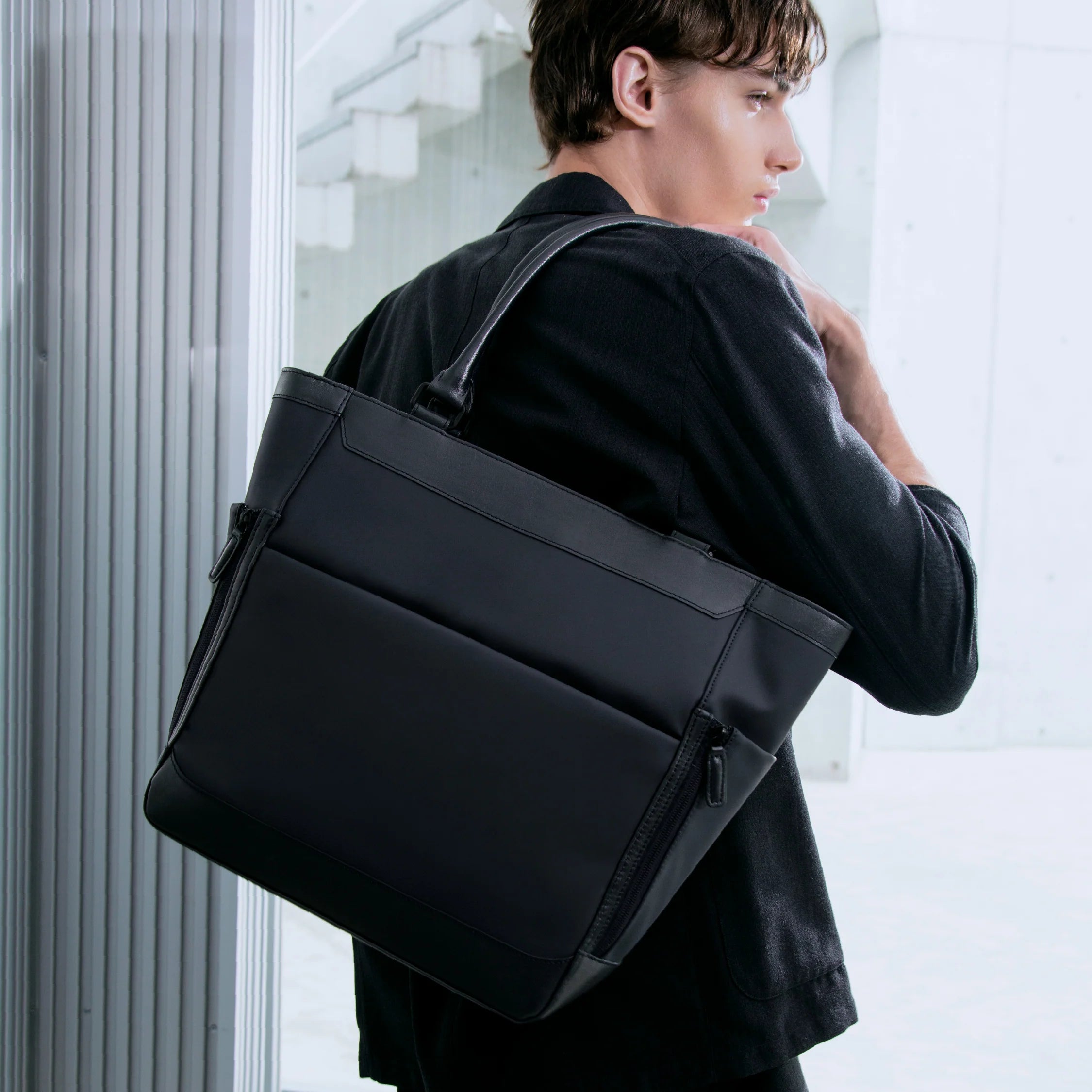 Dual-Core Compartment Tote