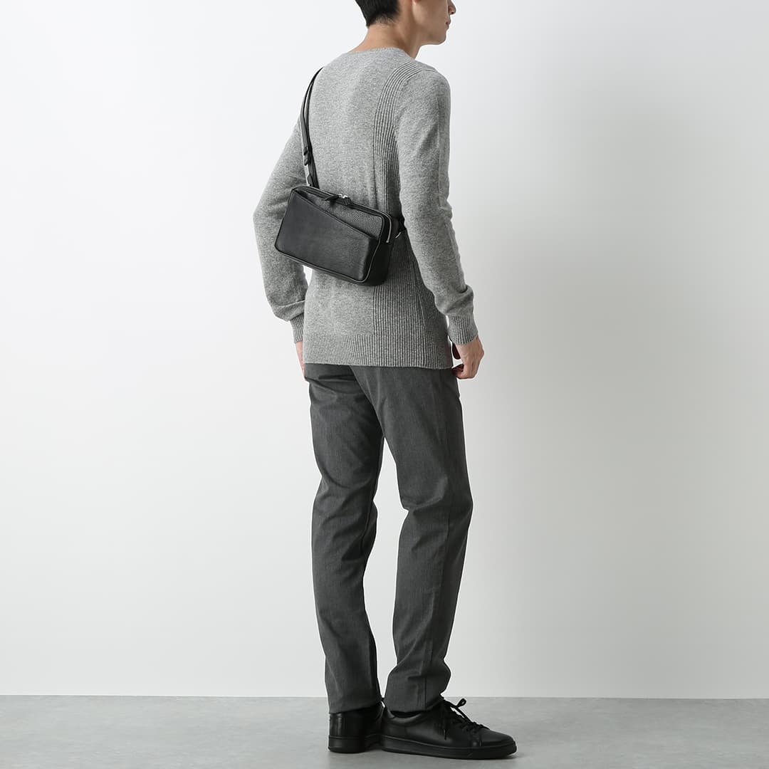 Linear 2 Way Shoulder