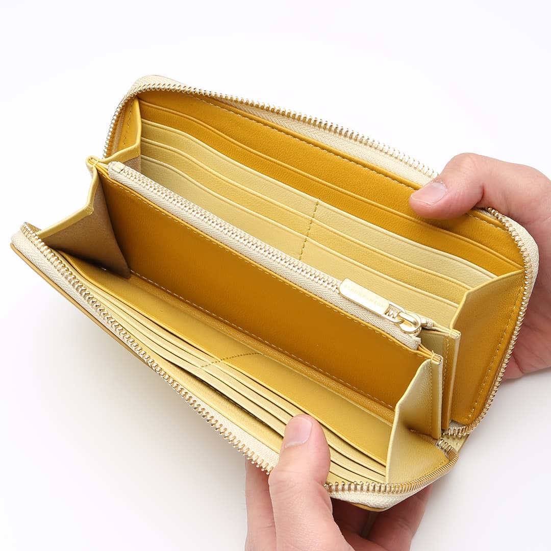 Irodori Leather Round Long Wallet | Elegant Gradation Design